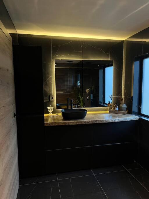 Botnahlid Villa, Mountain And Town Views And Outdoor Sauna Seyðisfjörður المظهر الخارجي الصورة