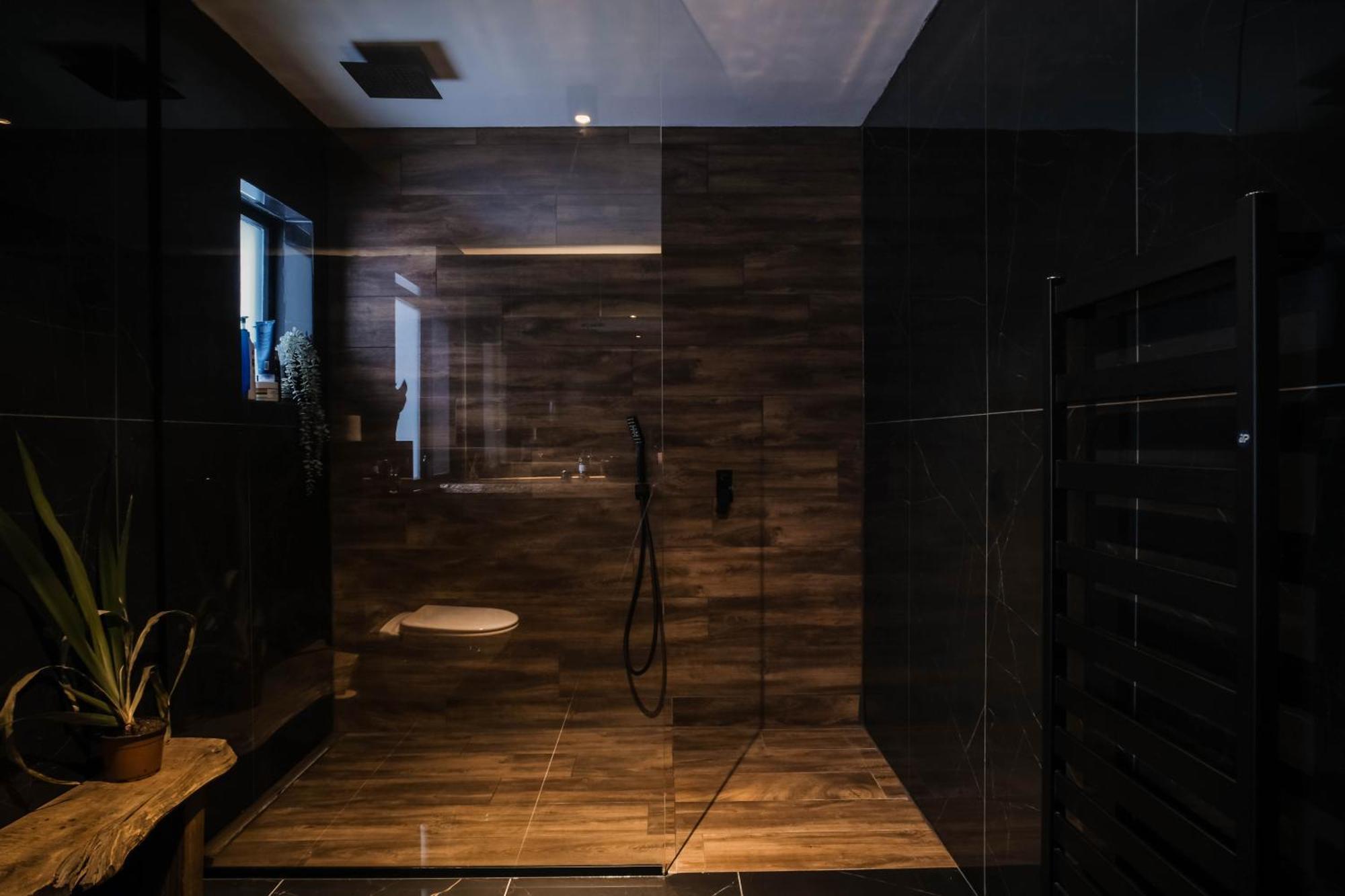 Botnahlid Villa, Mountain And Town Views And Outdoor Sauna Seyðisfjörður المظهر الخارجي الصورة